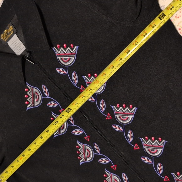 Bob Mackie Wearable Art Women's jacket. Black with tulip-like embroidery design - Picture 7 of 10